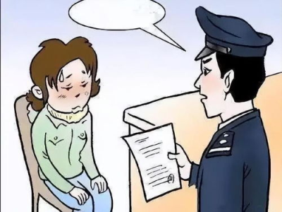 “女子提前上班遭解雇，法院回应引发热议”