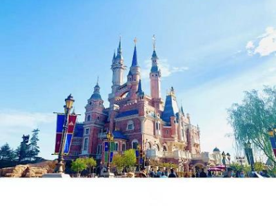 梅婷一家马德里之旅：感受西班牙风情与文化