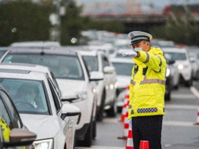 全国公安交通管理部门更名潮：新标识下的交通管理新篇章